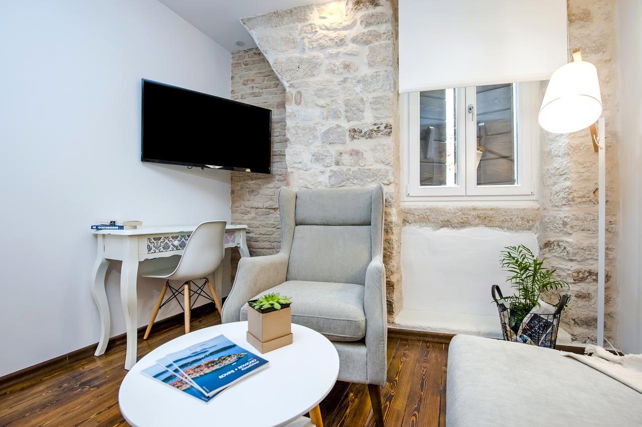 Luna Rooms And Studios Rovinj Kültér fotó